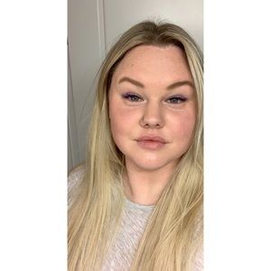 Meet your Posher, Hayley